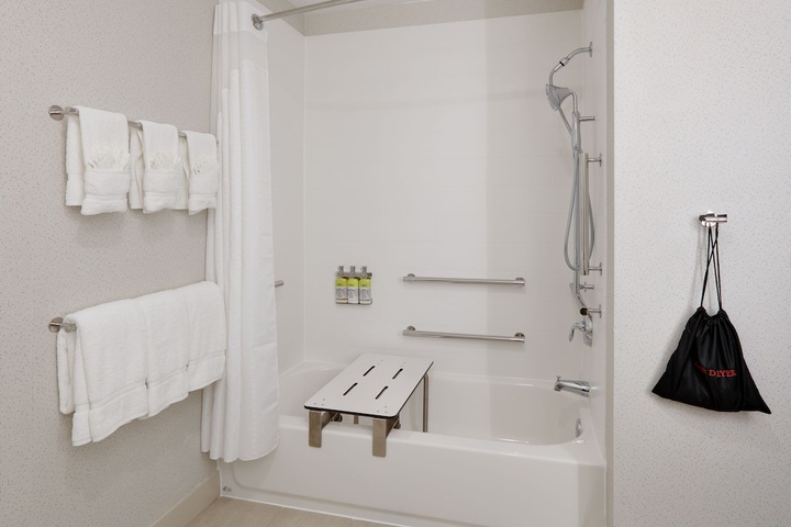 Room 14 of 30