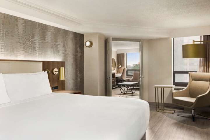 Room 38 of 62