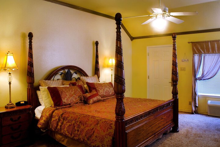 Inn on Barons Creek