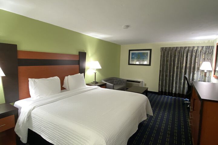 The Mariner Resort Cape Cod by The Red Collection