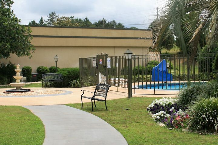 Hotel Exterior 54 of 55