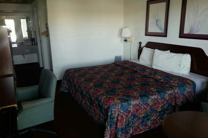 Room 32 of 36