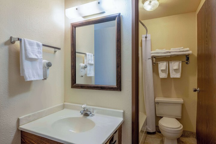 Room 18 of 27