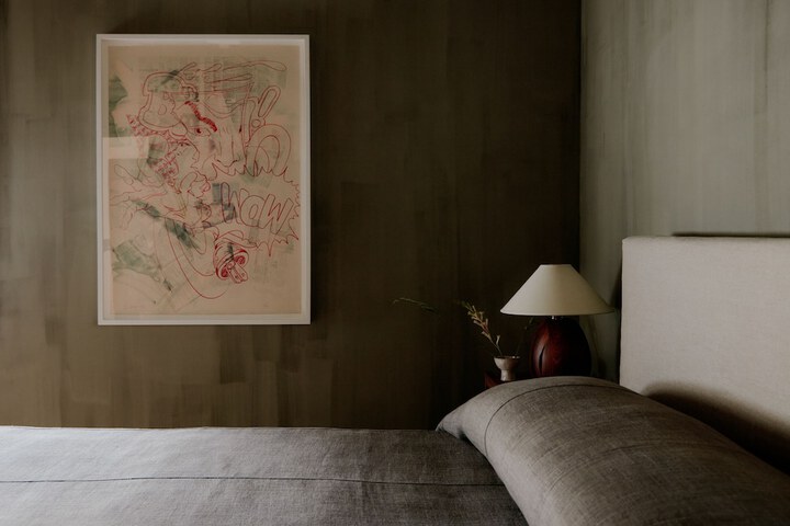 Room 18 of 28