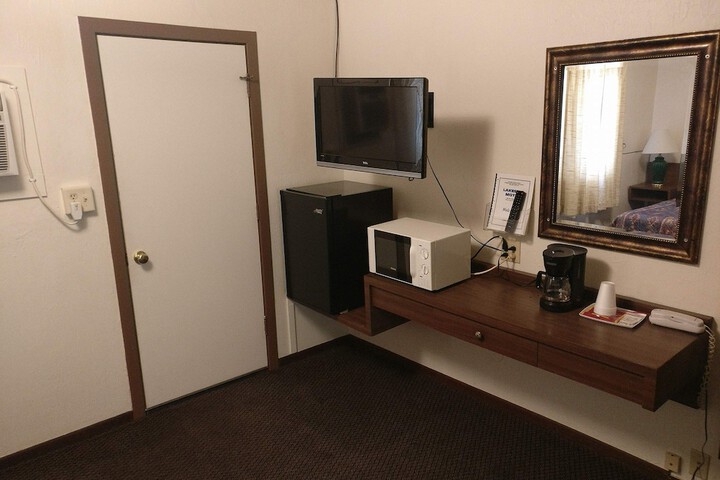 Room 23 of 32