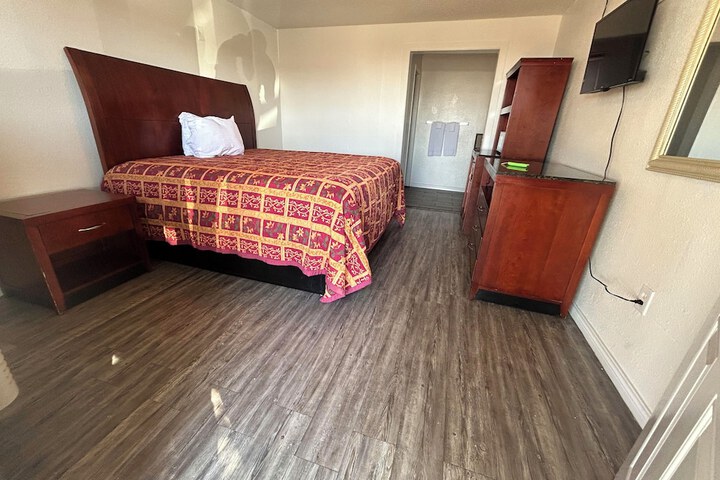 Room 60 of 65