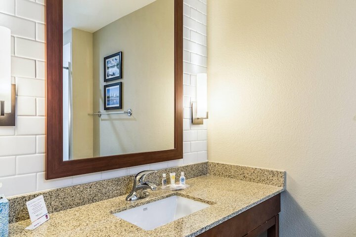 Comfort Suites Channelview - Houston East