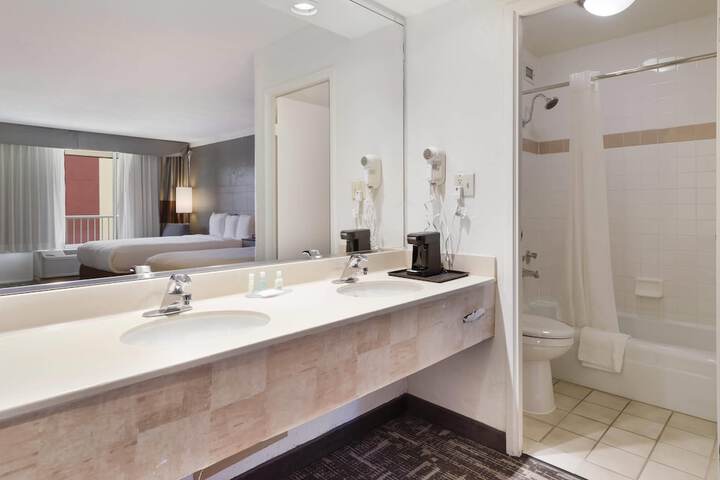 Clarion Hotel Concord / Walnut Creek