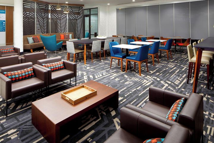 Hotel Interior 11 of 38