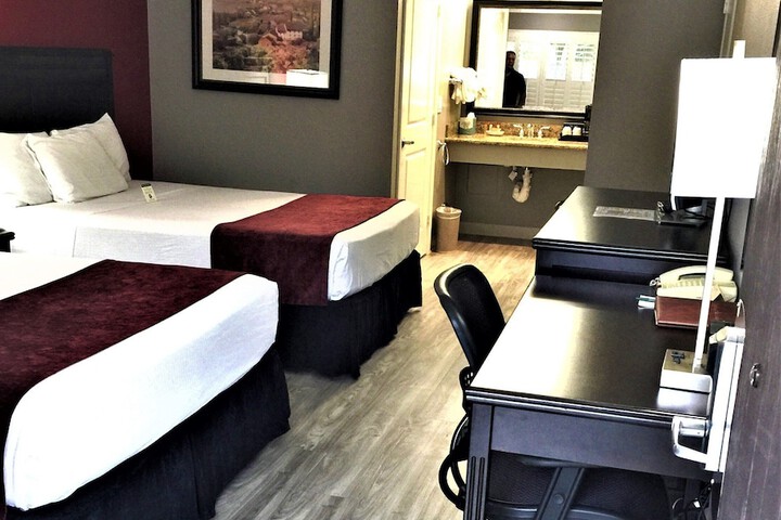 Room 26 of 61
