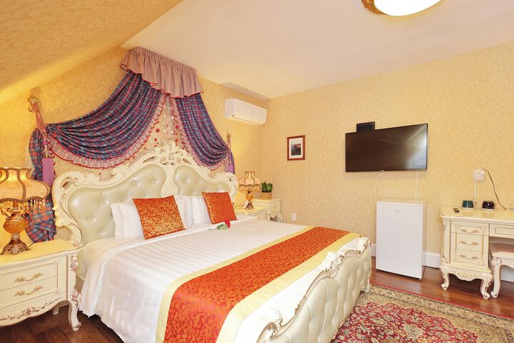 Room 92 of 252