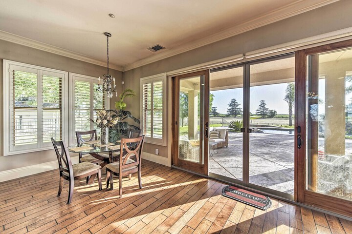 Near Wineries: Elk Grove Getaway w / Saltwater Pool