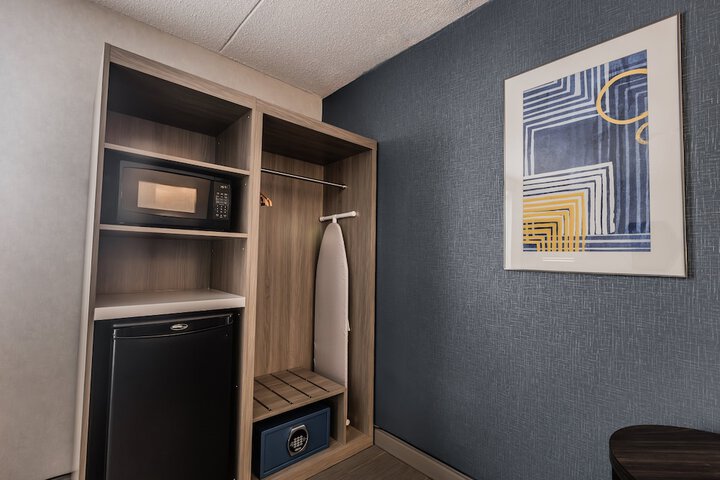 Room 37 of 89