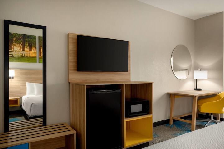Days Inn & Suites by Wyndham Prattville-Montgomery