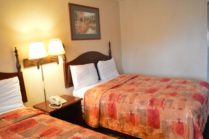 Knights Inn Greenville TX