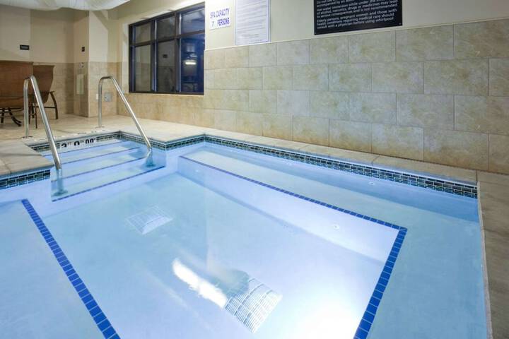 Hampton Inn & Suites Minneapolis West / Minnetonka