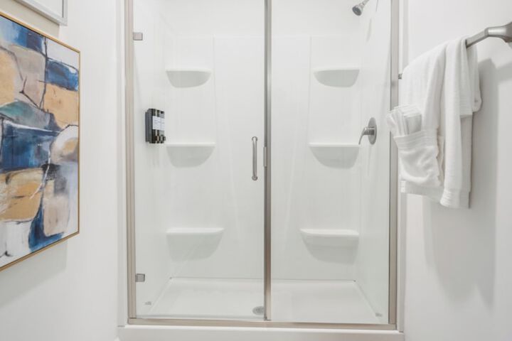 Luxurious Apartments - Pool Gym Bikes