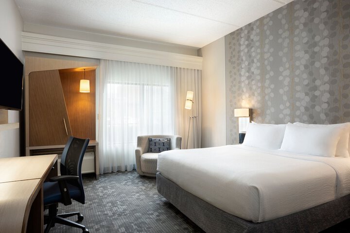 Room 18 of 25