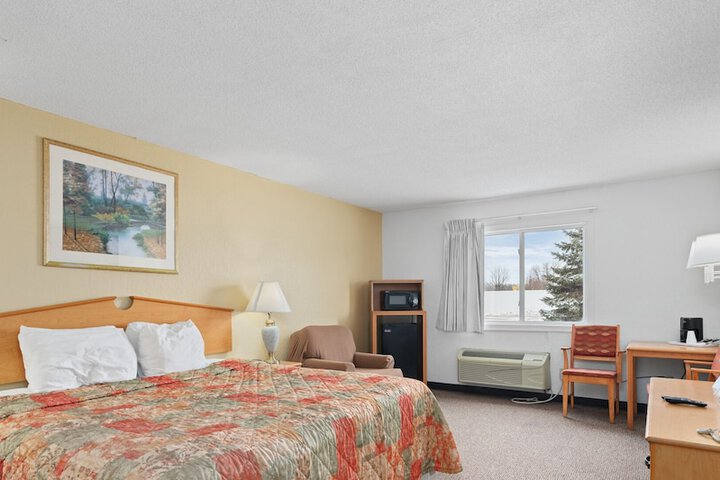 Room 34 of 49