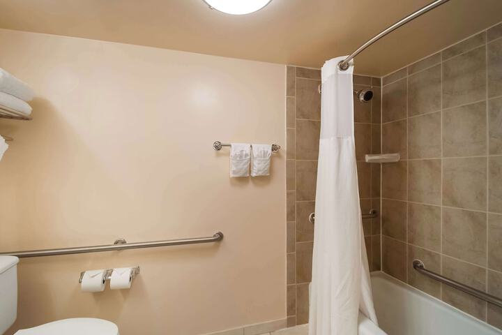 Room 15 of 27