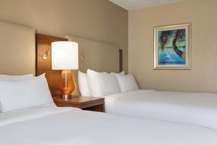 Doubletree by Hilton Fort Myers at Bell Tower Shops