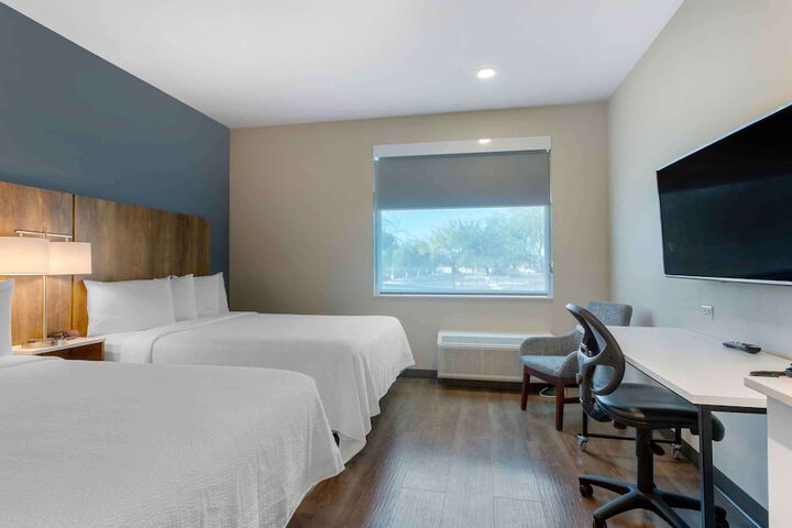 Room 11 of 34
