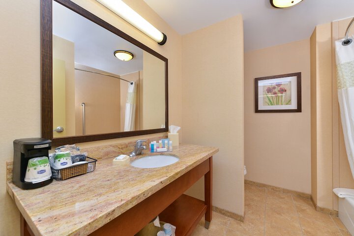 Hampton Inn Clinton IA