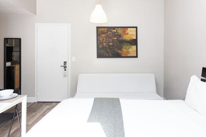 Room 16 of 42