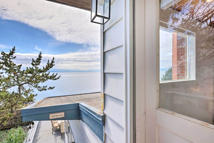 Waterfront Ferndale Home: Deck + Beach Access