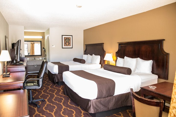 Room 14 of 36