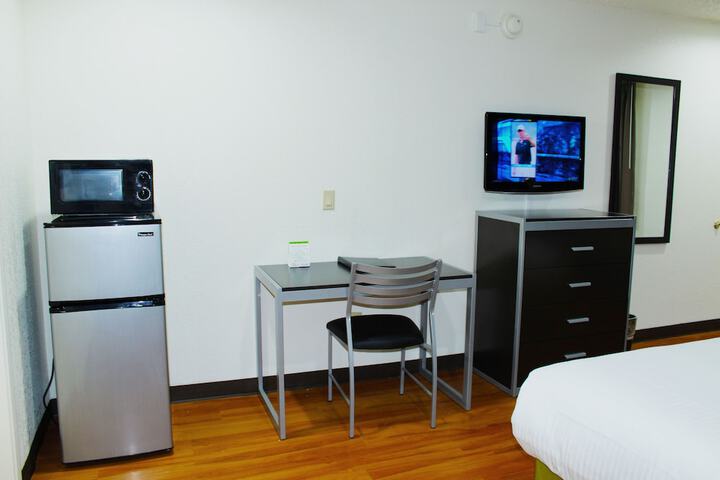 Room 10 of 27