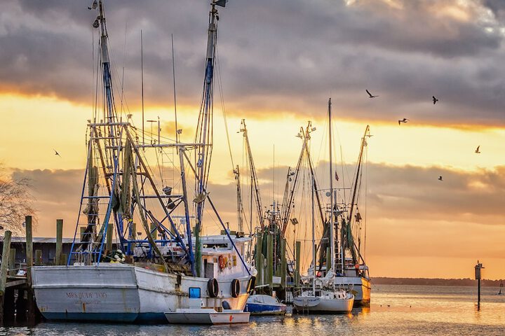 Shem Creek Inn