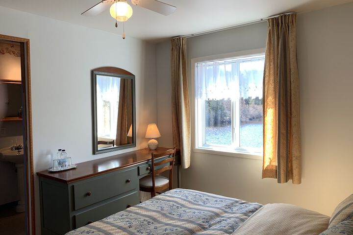 Room 9 of 27