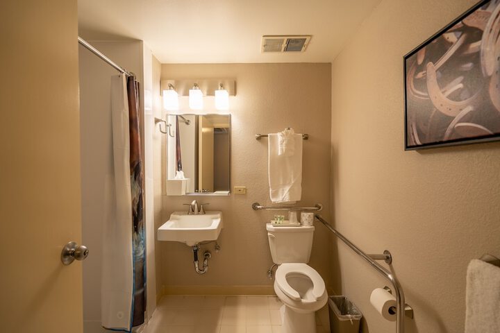 Room 12 of 27