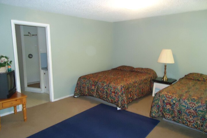 Room 7 of 15