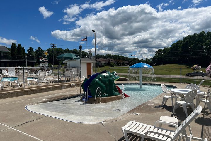 Pool 15 of 443