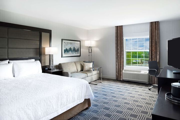 Room 30 of 48