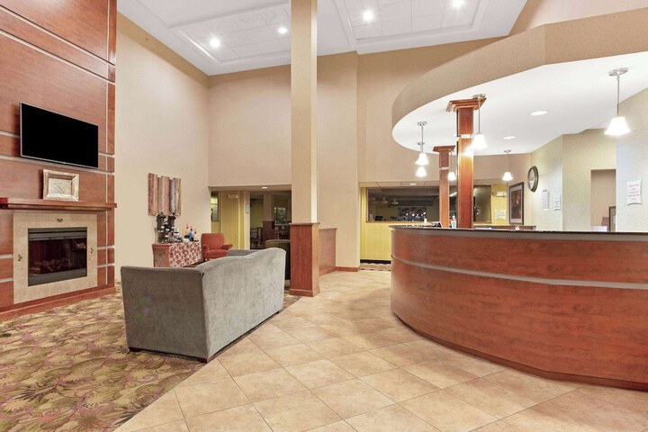 Hotel Interior 12 of 42