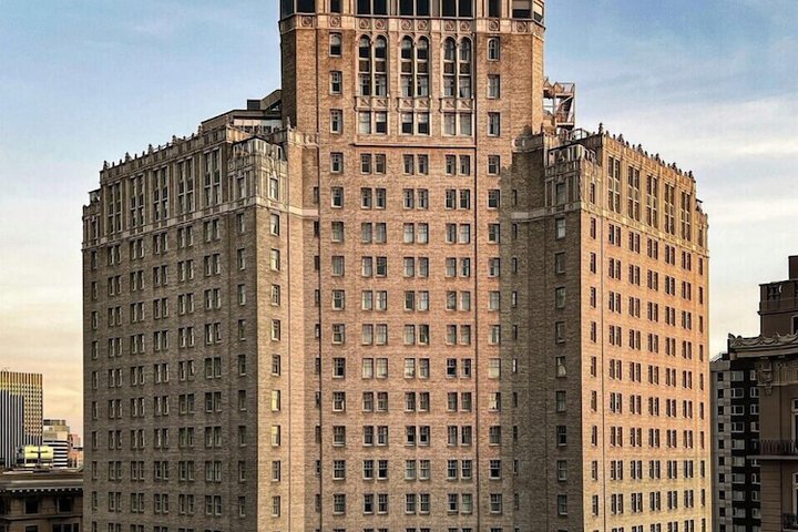 Hotel 3 of 207