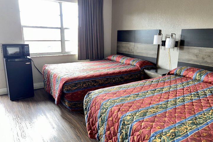 Room 8 of 13