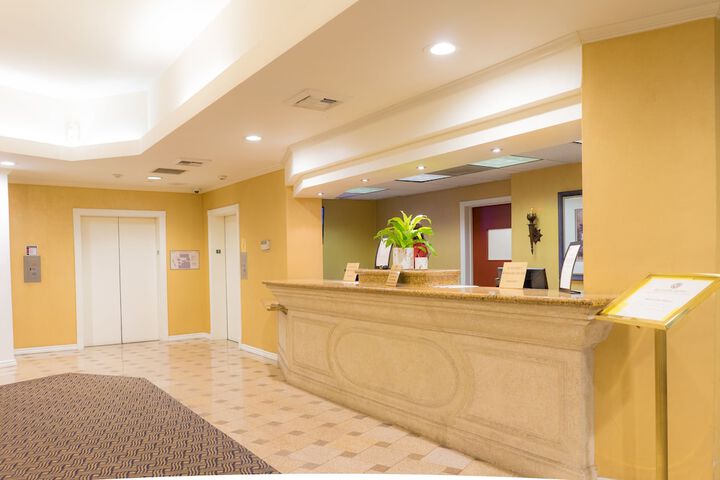Oakland Airport Executive Hotel