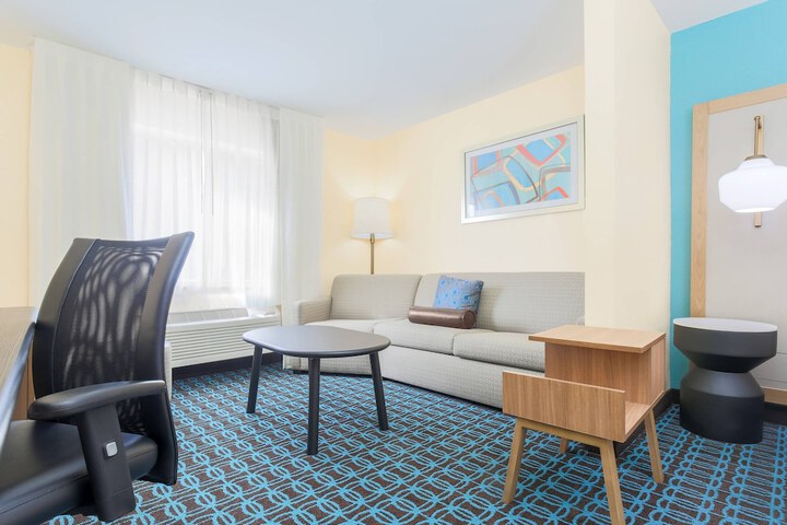 Room 14 of 22