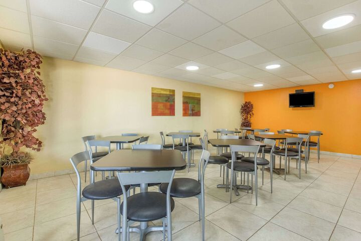 Econo Lodge Fort Knox