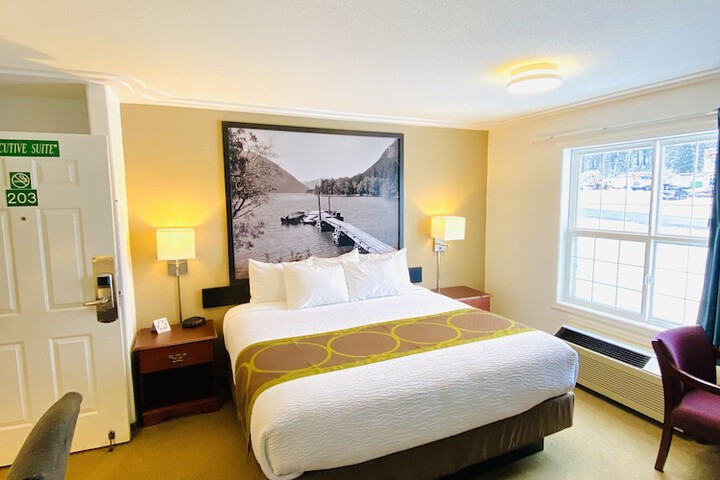 Super 8 by Wyndham 100 Mile House