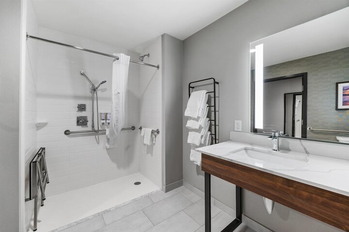 La Quinta Inn & Suites by Wyndham La Habra