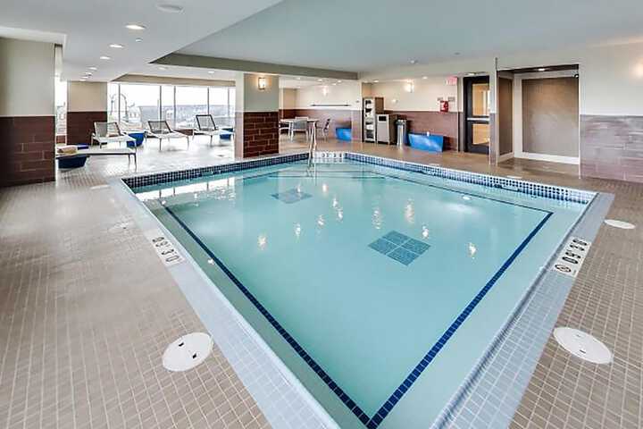 DoubleTree by Hilton Edmonton Downtown