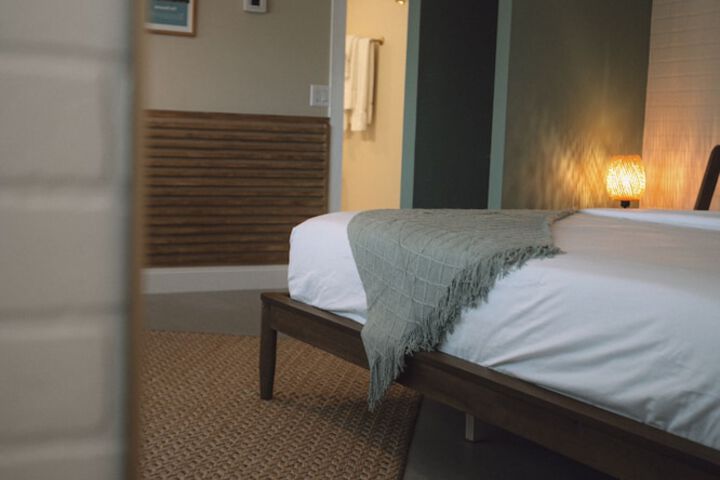 Peninsula Bed & Cocktails