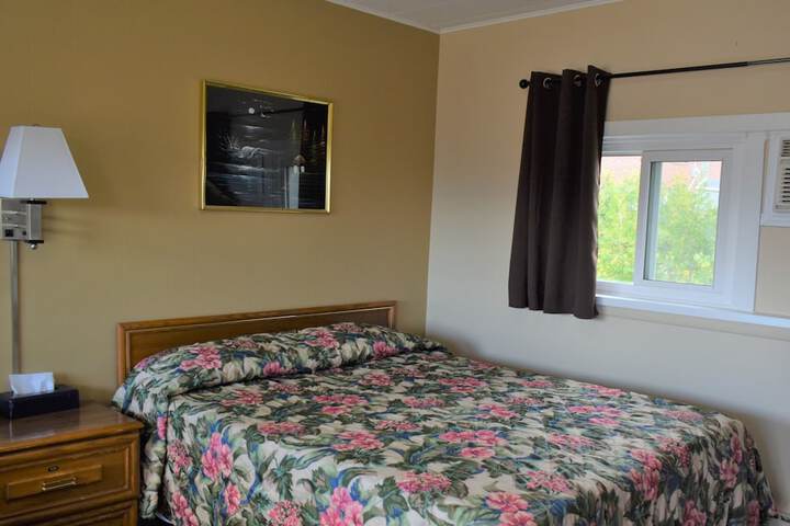 Room 9 of 38