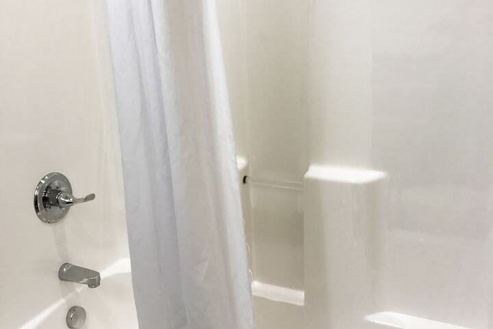 Microtel Inn & Suites by Wyndham Carrollton