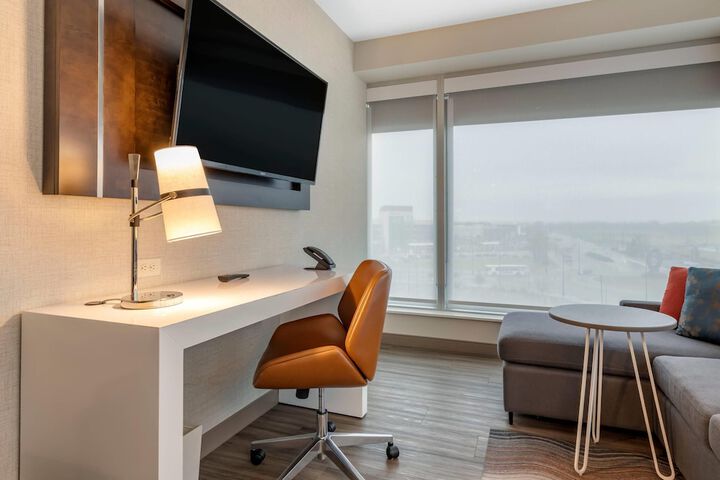 Cambria Hotel Bloomington Mall of America Minneapolis Airport